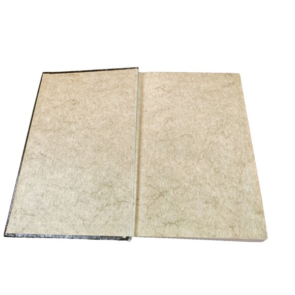 The Living Bible Paraphrased Tyndale Green Padded Hardcover 1972 - Picture 7 of 12